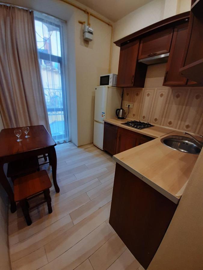 Apartment On Kulisha 41 Lviv Buitenkant foto